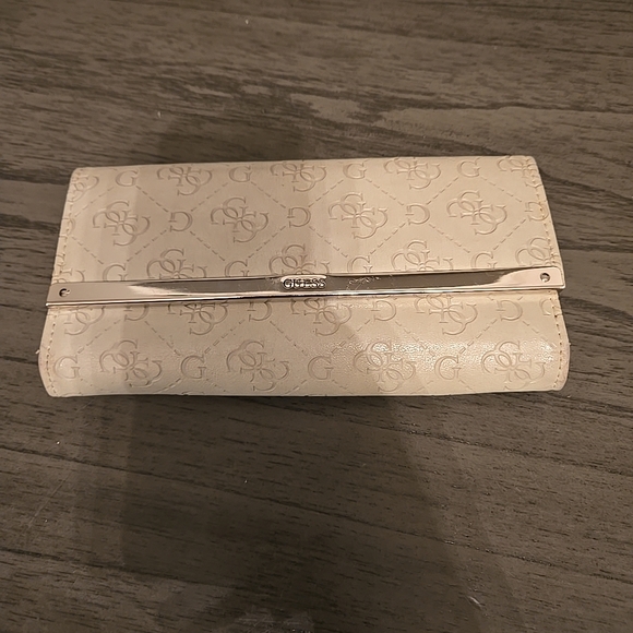Guess Beige Embossed Wallet - Picture 1 of 5